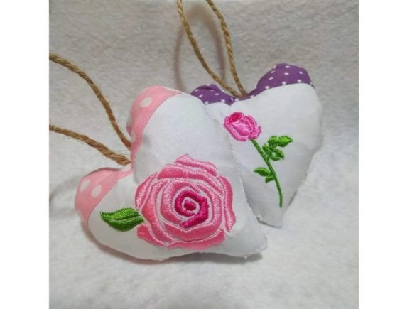 Roses Hearts ITH: A Designer’s Review for Craft Fairs